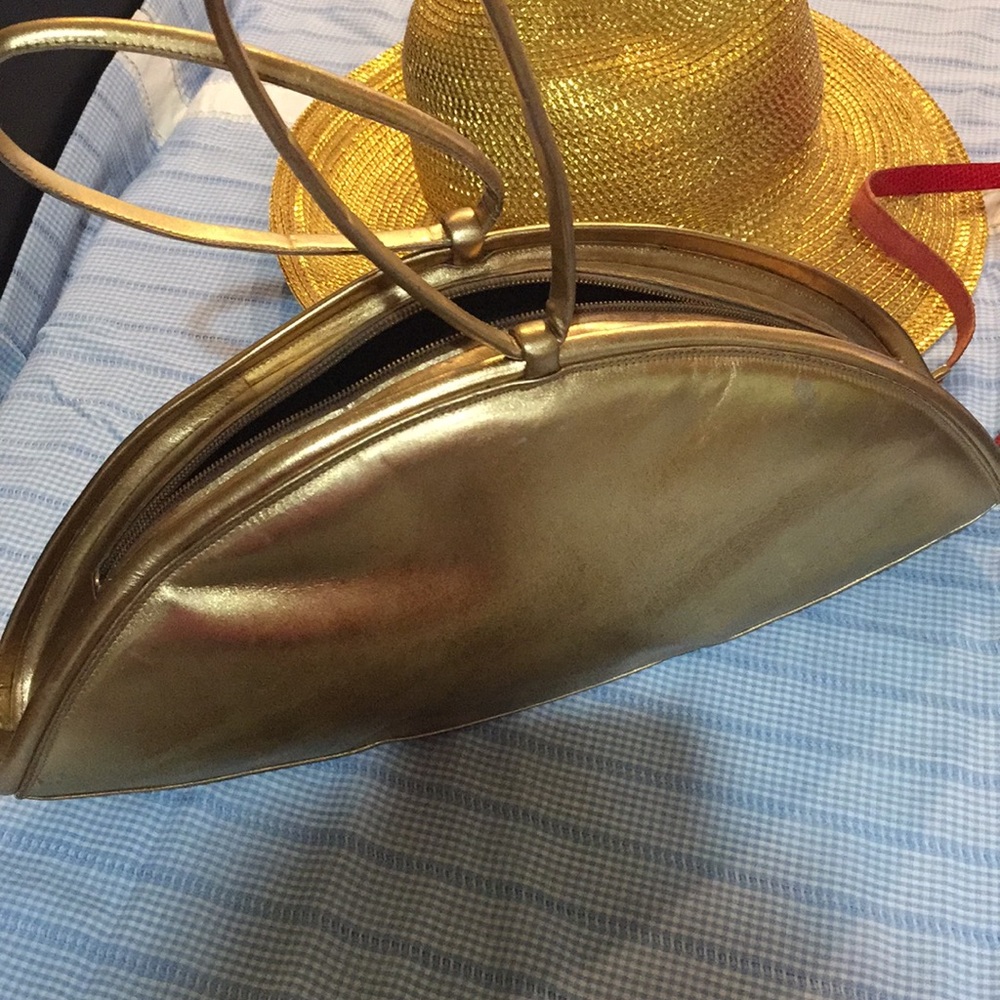 Vintage hand bag